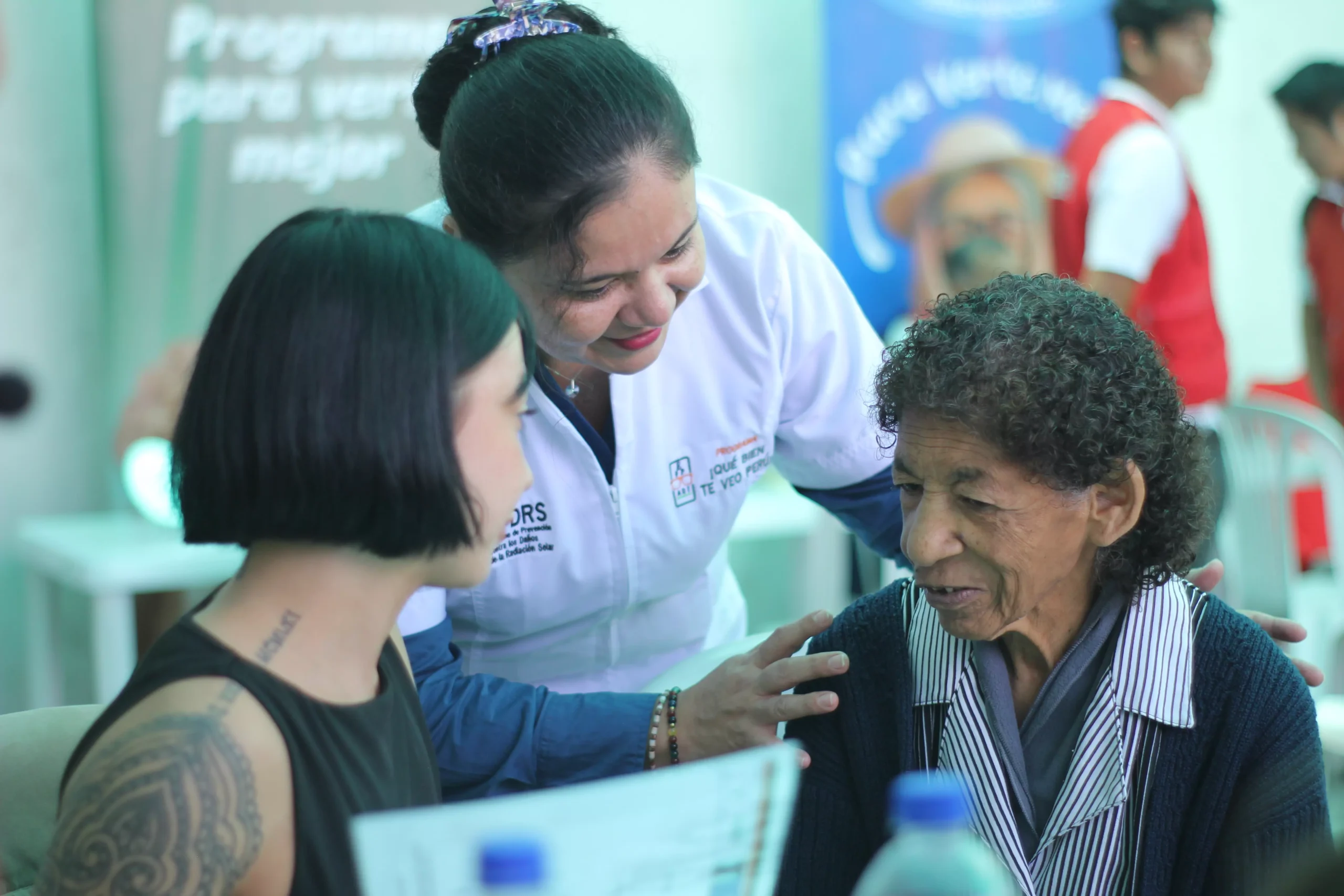 MSHPerú Campaña de salud ocular de MSH Perú y Pensión 65 para adultos mayores en Barranco